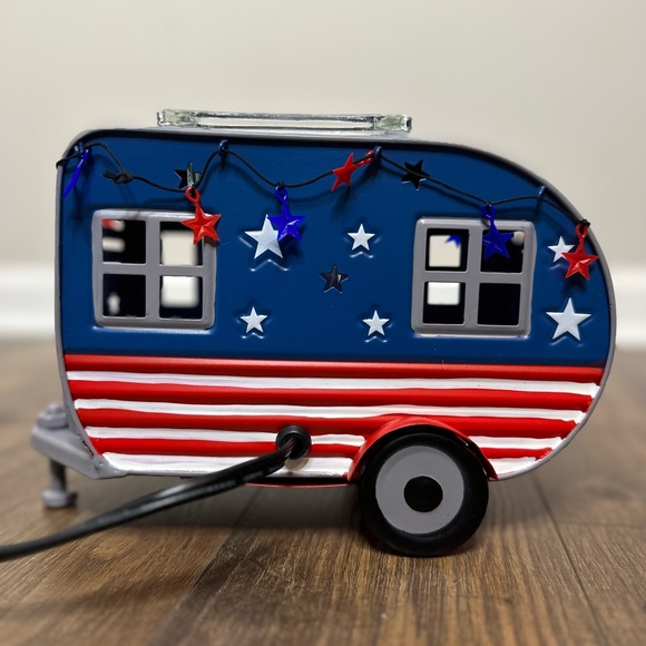 Land of Liberty Scentsy Warmer - Picture 7 of 10